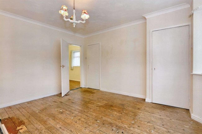 235 Furlong Road, Stoke-On-Trent ST6 5UP 1