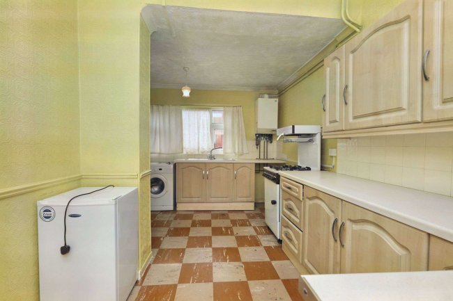 16 Halsnead Avenue, Whiston, Prescot, L35 3SD 10