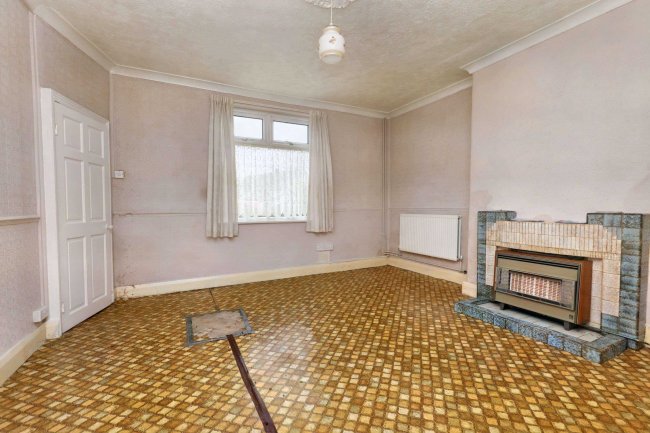 16 Halsnead Avenue, Whiston, Prescot, L35 3SD 10