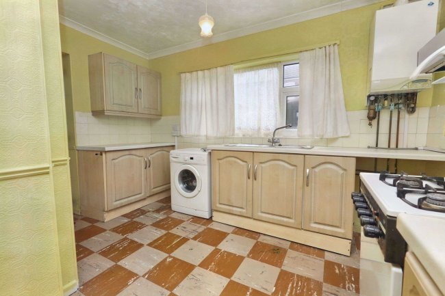 16 Halsnead Avenue, Whiston, Prescot, L35 3SD 10