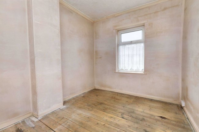 16 Halsnead Avenue, Whiston, Prescot, L35 3SD 10