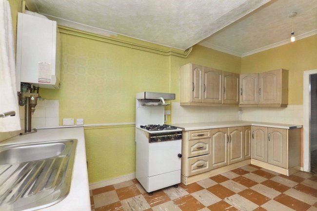 16 Halsnead Avenue, Whiston, Prescot, L35 3SD 10