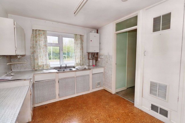 371 Sturry Road, Canterbury, Kent, CT2 0AA 8