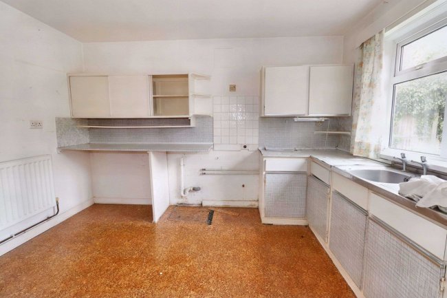 371 Sturry Road, Canterbury, Kent, CT2 0AA 8