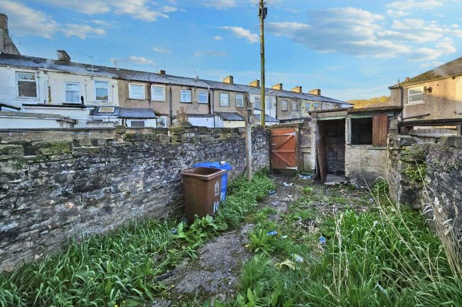 10 Edmund Street, Accrington, Lancashire, BB5 2HJ 9