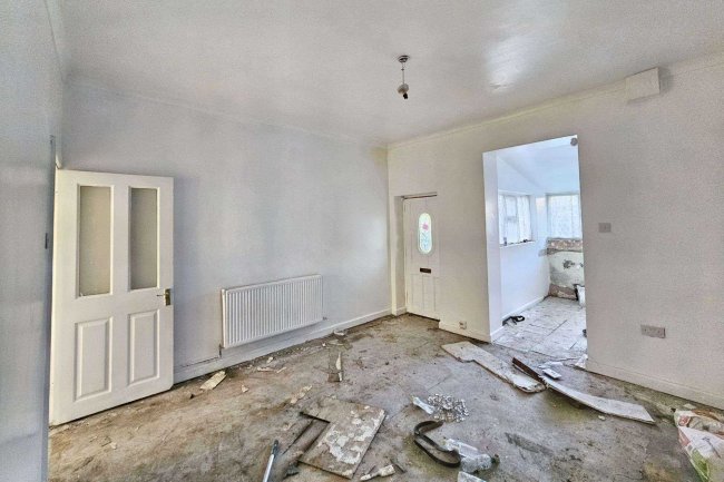 10 Edmund Street, Accrington, Lancashire, BB5 2HJ 9