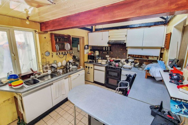 92 Dewe Road, Brighton, East Sussex, BN2 4BD 1