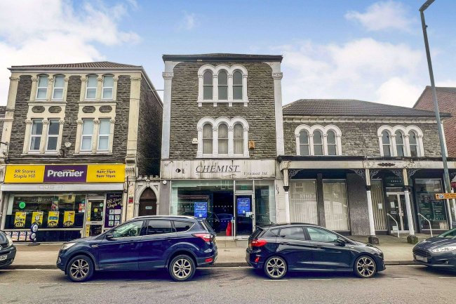 98 High Street, Staple Hill, Bristol BS16 5HL 4