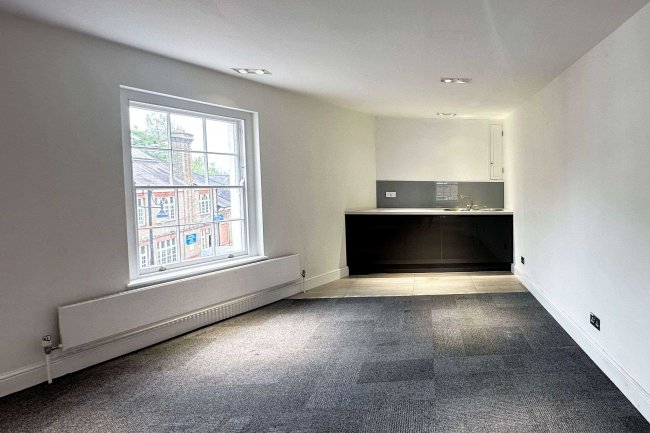 Cygnet House, 2 Clarence Street, Staines-upon-Thames TW18 4SP 2