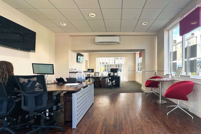 Cygnet House, 2 Clarence Street, Staines-upon-Thames TW18 4SP 2