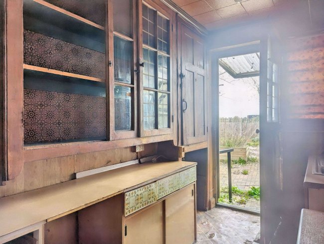 3 Abingdon Road, Norbury
London, SW16 5QP 2