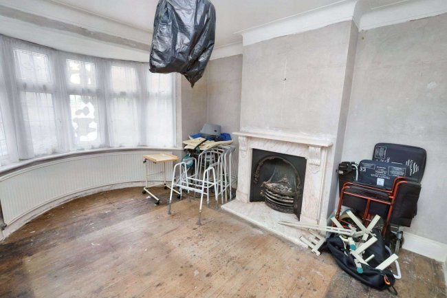 48 Holland Park Avenue, Ilford, Essex, IG3 8JS 2