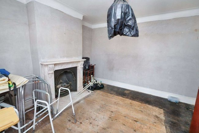 48 Holland Park Avenue, Ilford, Essex, IG3 8JS 2