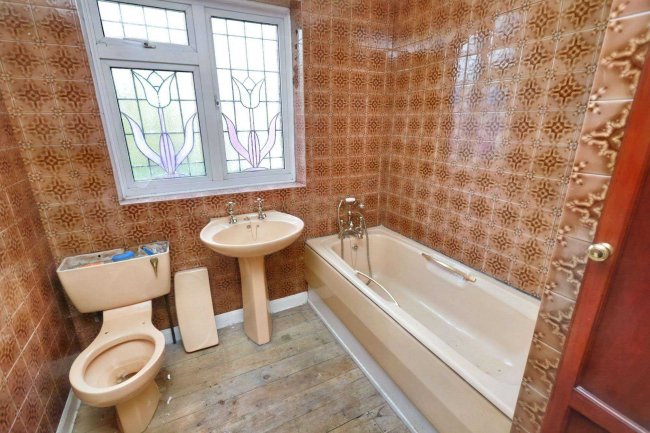 48 Holland Park Avenue, Ilford, Essex, IG3 8JS 2