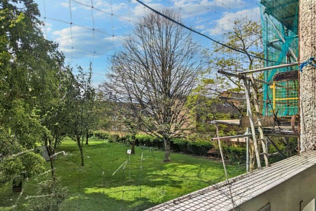 Flat 2, Drake Court, Scotts Road, London W12 8HG 6