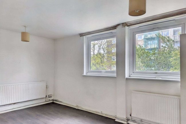 Flat 2, Drake Court, Scotts Road, London W12 8HG 6