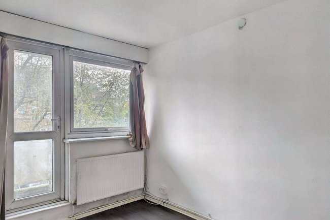 Flat 2, Drake Court, Scotts Road, London W12 8HG 6