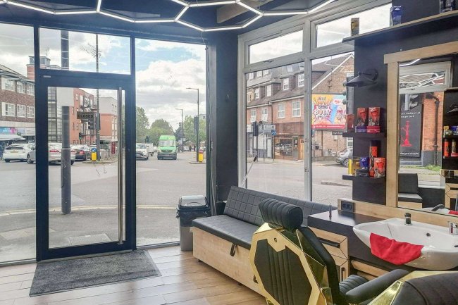 2 Middle Road Harrow on the Hill, Harrow, HA2 0HL 1