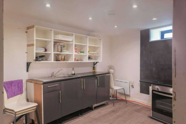 2 Middle Road Harrow on the Hill, Harrow, HA2 0HL 1