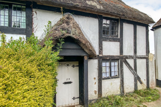 29 High Street, Spetisbury, Dorset, DT11 9DJ 2