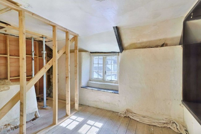 29 High Street, Spetisbury, Dorset, DT11 9DJ 2