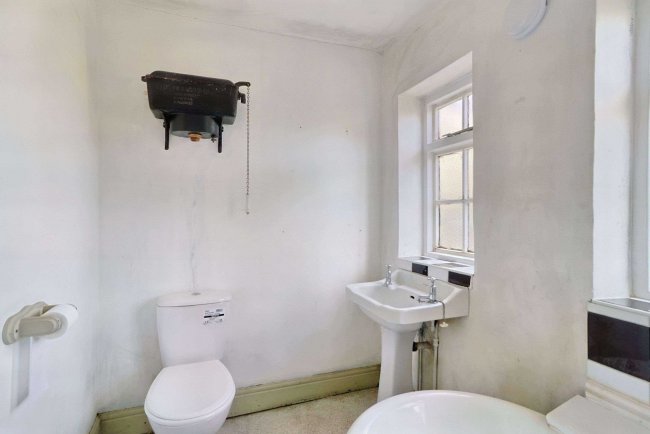 29 High Street, Spetisbury, Dorset, DT11 9DJ 2