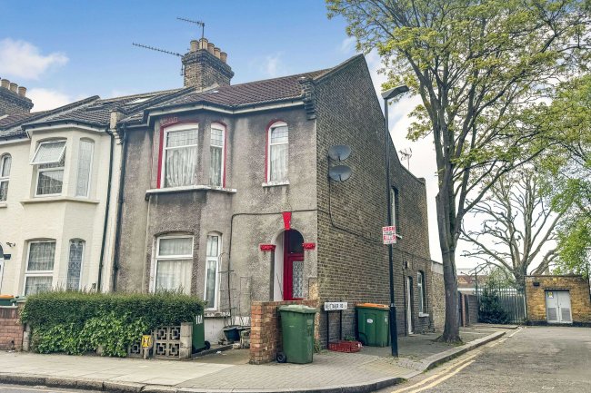 101 Plashet Grove, East Ham, London, E6 1AA 7