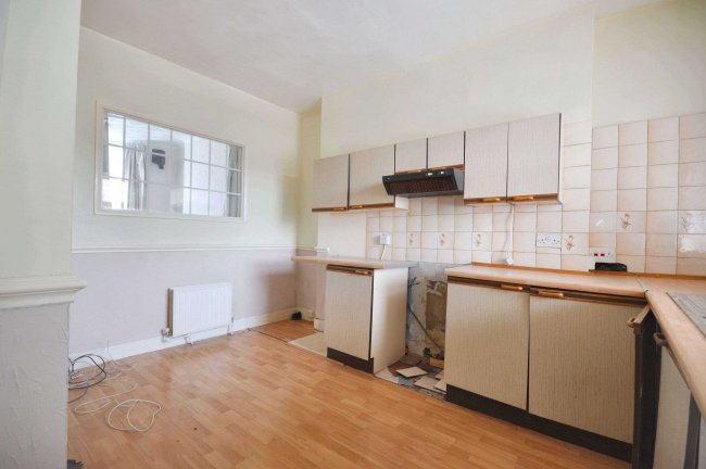 57 Knowles Hill Crescent, Lewisham, London, SE13 6DT 6