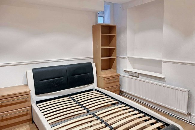 Flat 1,18 Mosslea Road, Penge, London, SE20 7BW 10