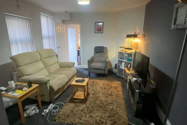 9 Woodfield Road, Blackpool, Lancashire, FY1 6AX 2