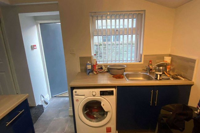 9 Woodfield Road, Blackpool, Lancashire, FY1 6AX 2