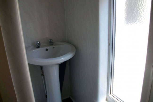 9 Woodfield Road, Blackpool, Lancashire, FY1 6AX 2