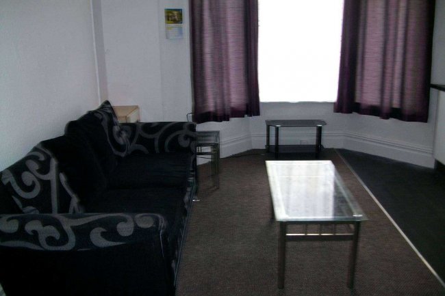 9 Woodfield Road, Blackpool, Lancashire, FY1 6AX 2