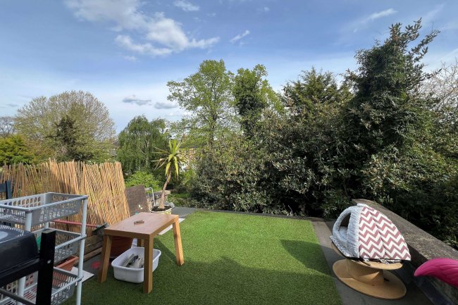 6 Osbaldeston Road, Stamford Hill, London N16 7DP 4