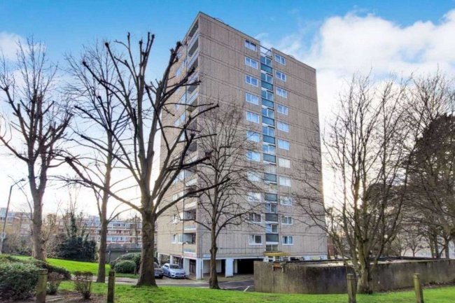 Flat 9 Lyndhurst House, Ellisfield Drive, Putney, London, SW15 4DR 7