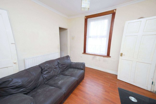 28 St Vincents Road Dartford Kent DA1 1XZ 9