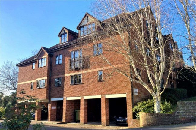 5 Gregan Court, Cambridge Road, Aldershot, GU11 3YA 10