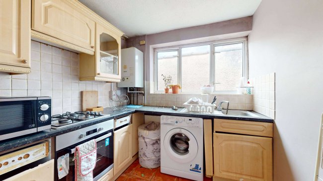 6 Brownlow Lodge, Brownlow Road, Bounds Green, London, N11 2BL 8