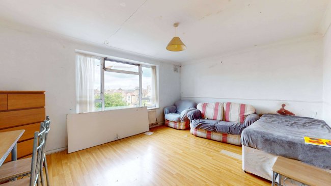 6 Brownlow Lodge, Brownlow Road, Bounds Green, London, N11 2BL 8