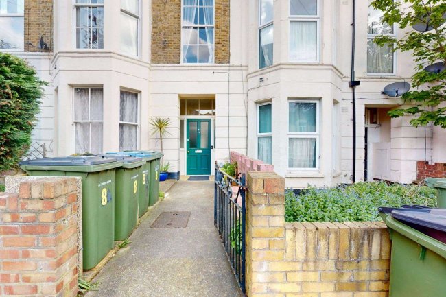 8B Vicarage Park, Greenwich, London SE18 7SX 7