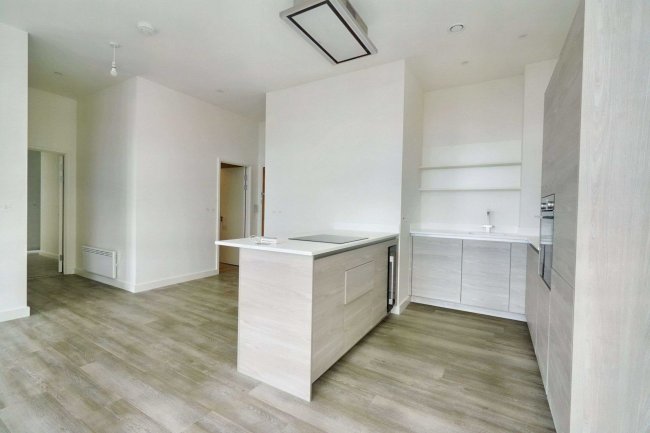 Flat 209, The Bank, 58 Sheepcote Street, Birmingham B16 8WN 6