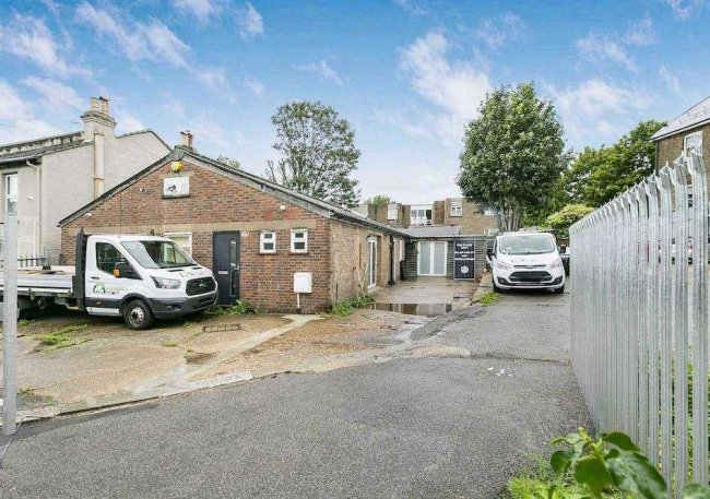 The Rail View, 188 Selsdon Road and 63 Jarvis Road, South Croydon, CR2 6PL 2