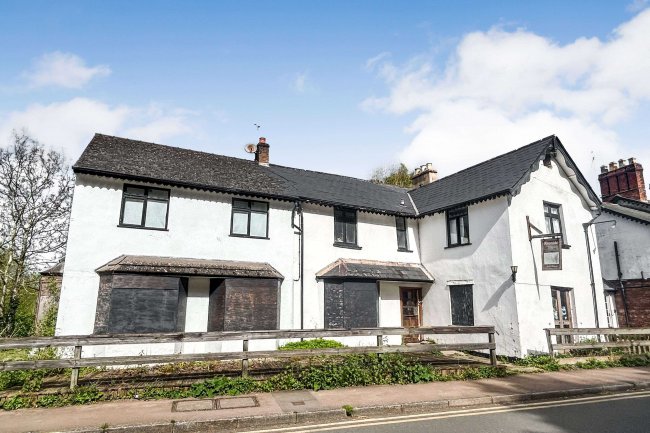 Riverside Inn, 20 Wye Street, Ross on Wye, HR9 7BT 6