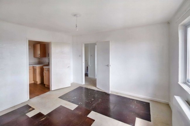 16 Downs View, Royal Wootton Bassett, Swindon, Wiltshire, SN4 8AD 1