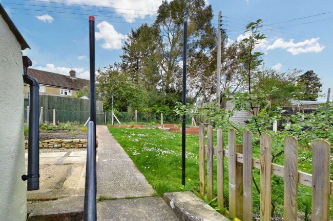 16 Downs View, Royal Wootton Bassett, Swindon, Wiltshire, SN4 8AD 1