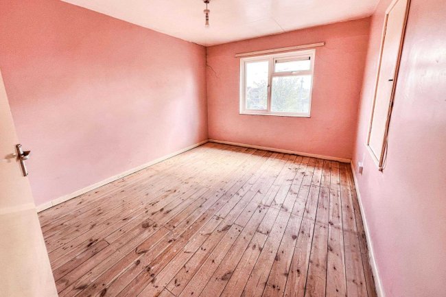 7 Tupman Road, Corsham, Wiltshire, SN13 0AA 1