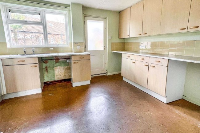 7 Tupman Road, Corsham, Wiltshire, SN13 0AA 1