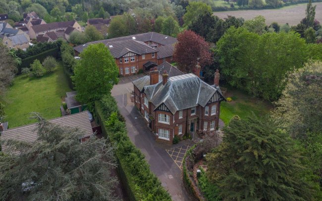 The Red House, Bury Road, Huntingdon, Cambridgeshire PE26 1NA 8