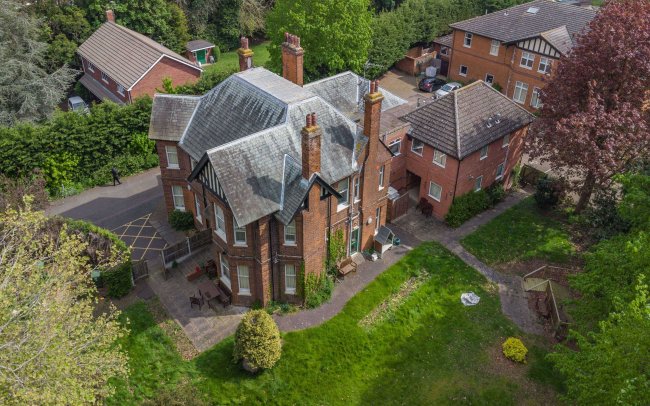 The Red House, Bury Road, Huntingdon, Cambridgeshire PE26 1NA 8