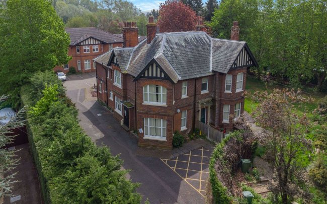 The Red House, Bury Road, Huntingdon, Cambridgeshire PE26 1NA 8